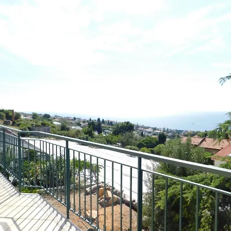 Appealing Holiday In With Garden