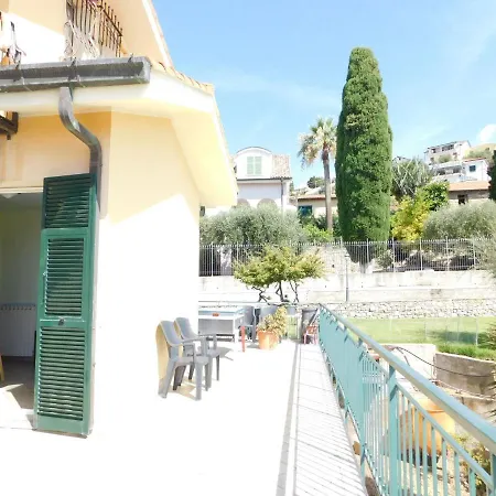 Nyaraló Appealing Holiday In With Garden